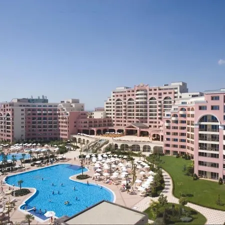 Private In The Best - Family - Beachfront * Слънчев бряг