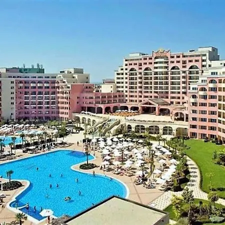 Private In The Best - Family - Beachfront Апартамент Слънчев бряг
